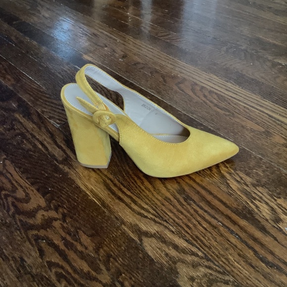 Nasty Gal yellow heels size 39 - Picture 2 of 5